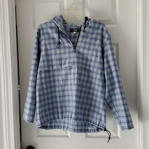 Pullover rain and windbreaker